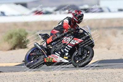 media/Oct-05-2025-CVMA (Sun) [[beeef4f201]]/Race 5-Amateur Supersport Open (Holeshot)/